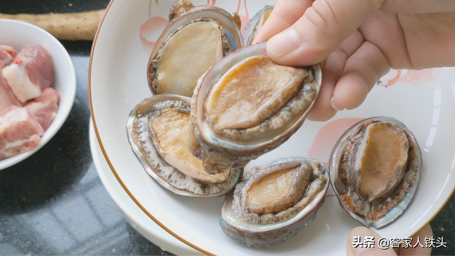 入秋后鲍鱼正确吃法，6只做一锅，香醇浓厚又美味，做法步骤简单