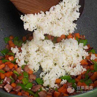 蛋包饭的做法