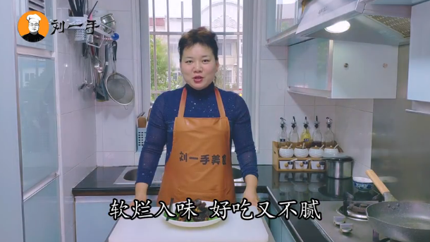 东坡肘子家常做法，刘嫂手把手教你，软烂入味，看着都流口水！