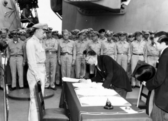 50年齐家被划为地主阶级，齐白石写信求助，毛主席批示：酌情处理