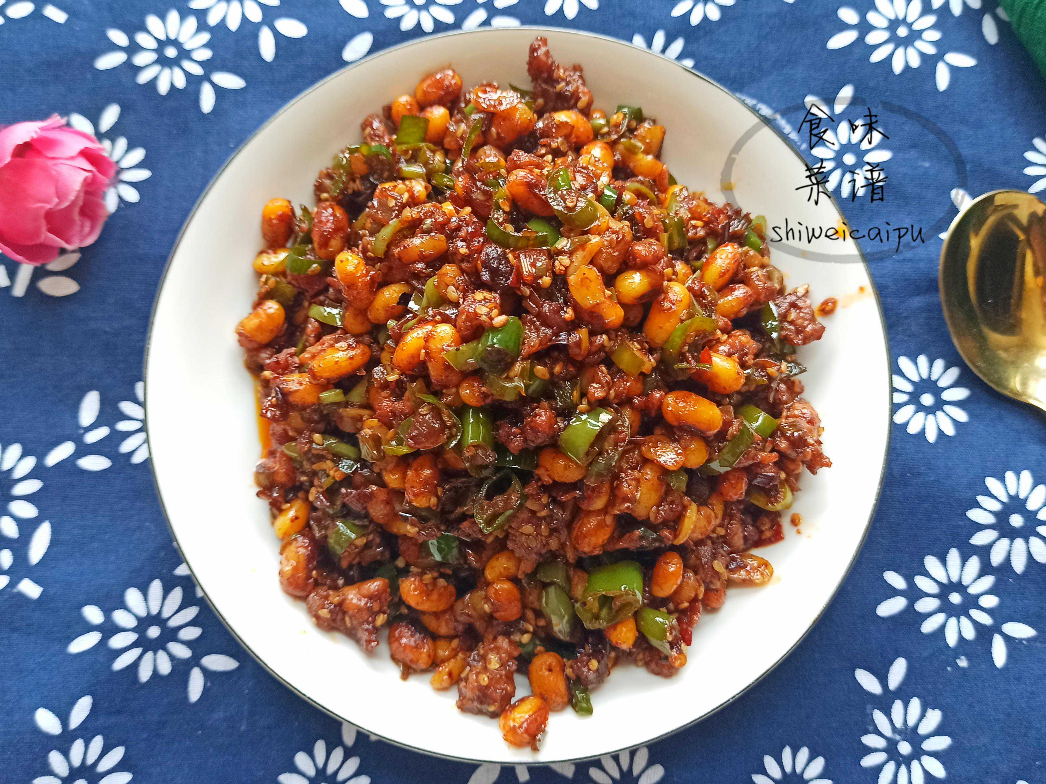 超开胃的黄豆酱做法，2斤黄豆1斤瘦肉，香辣味浓，比老干妈好吃