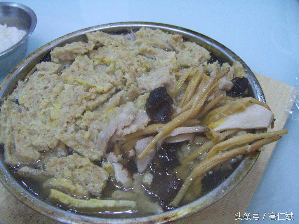 有一种美食让人想家，她叫富顺粑粑肉