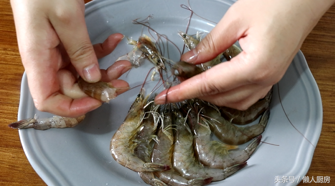三鲜锅巴的做法，好吃全在那锅汤内