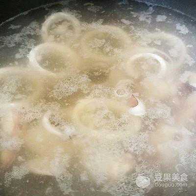 白灼鱿鱼的做法